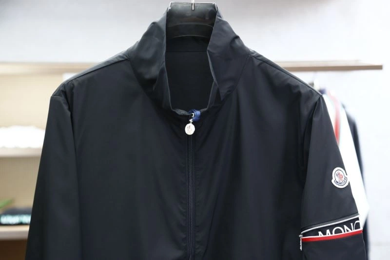 Moncler Outwear Popular 141562