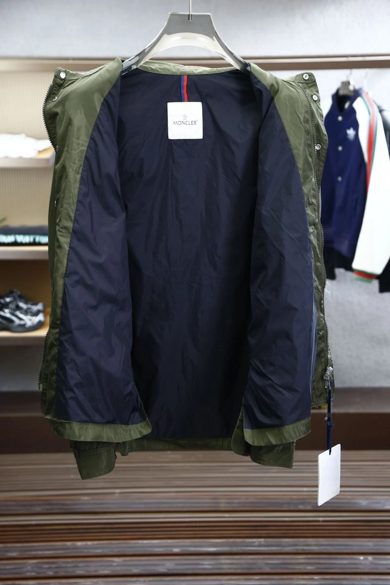 Durable Moncler Outwear 141560