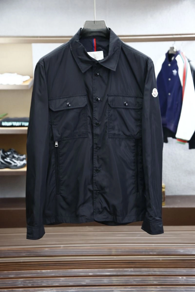 Moncler Outwear Comfortable 141558