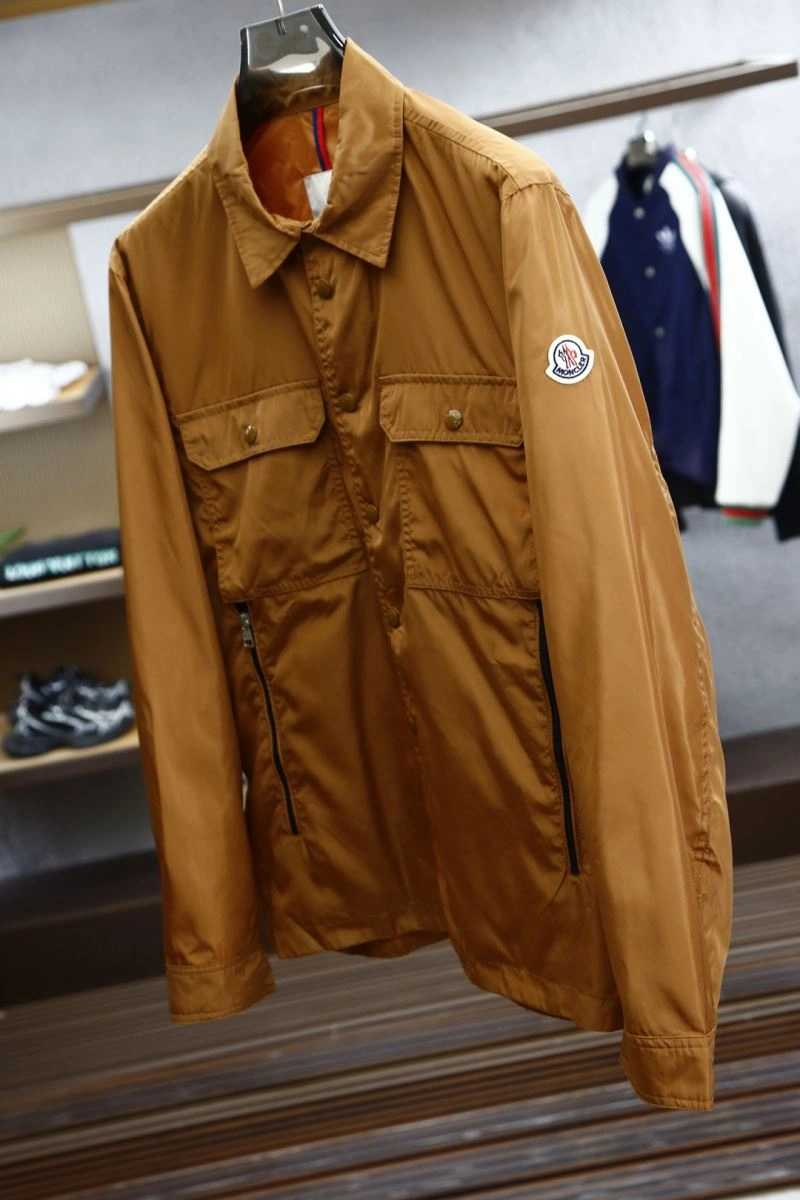 Moncler Outwear Comfortable 141558