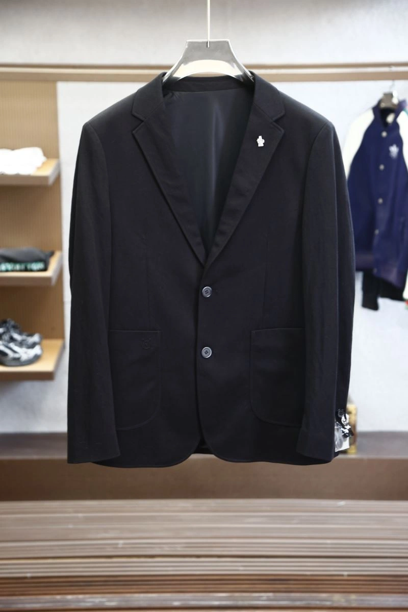 Moncler Outwear Breathable 141557