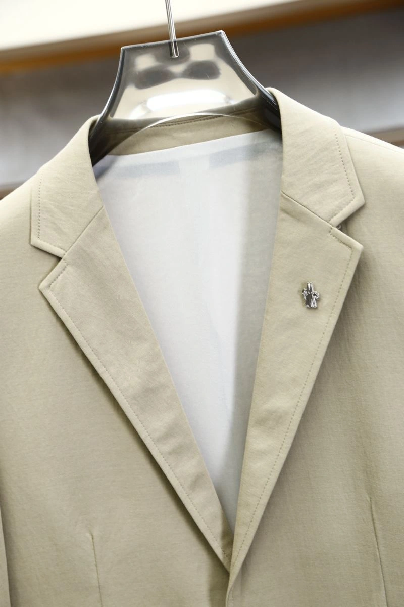 Moncler Outwear Breathable 141557