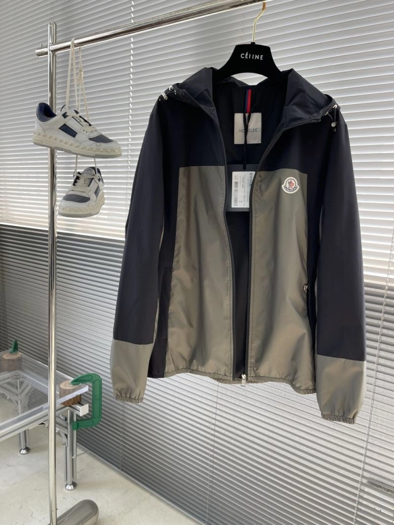 Moncler Outwear Effortless 141556