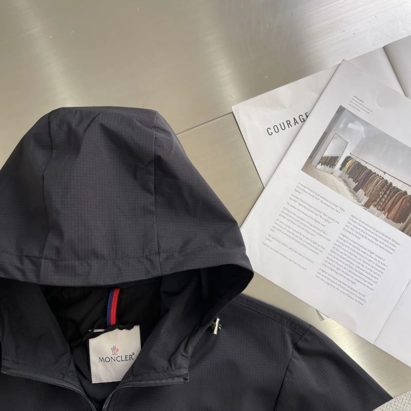Moncler Outwear Effortless 141556