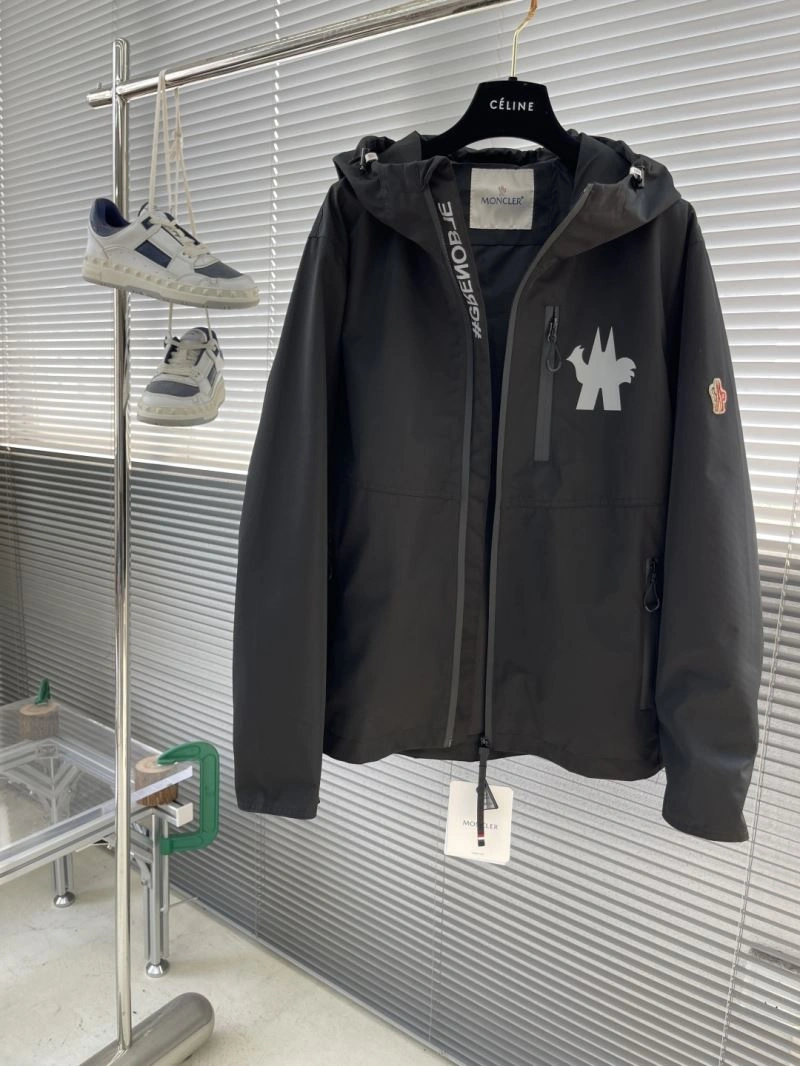 Moncler Outwear Supportive 141553