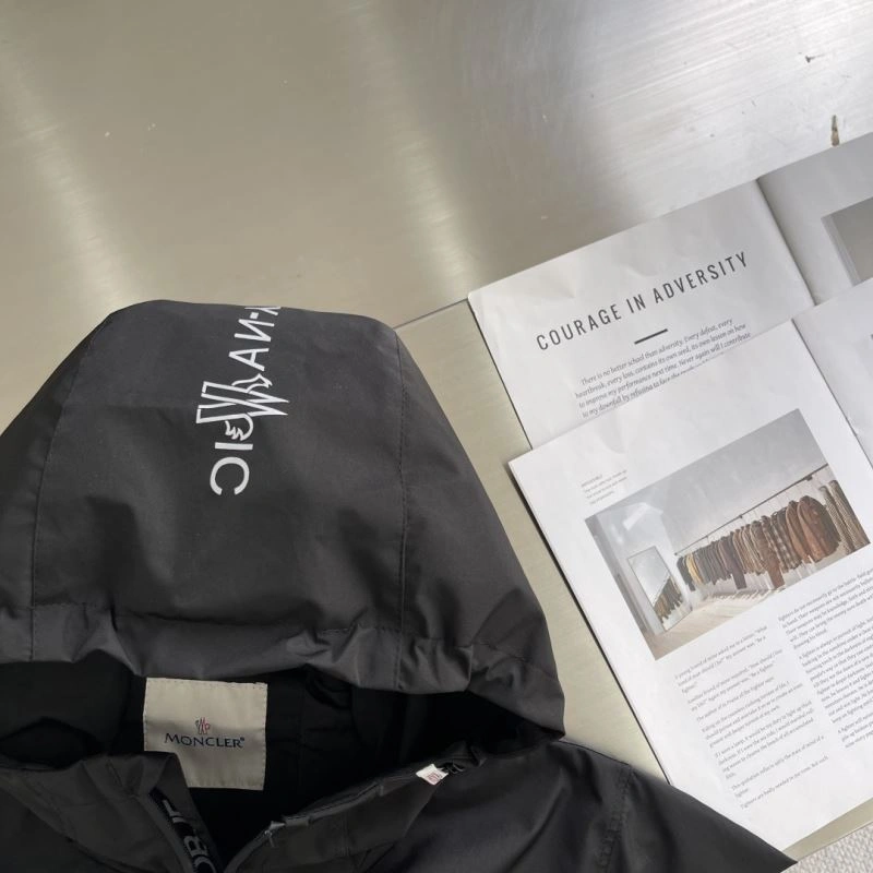Moncler Outwear Supportive 141553