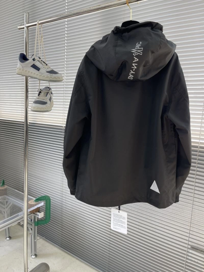 Moncler Outwear Supportive 141553