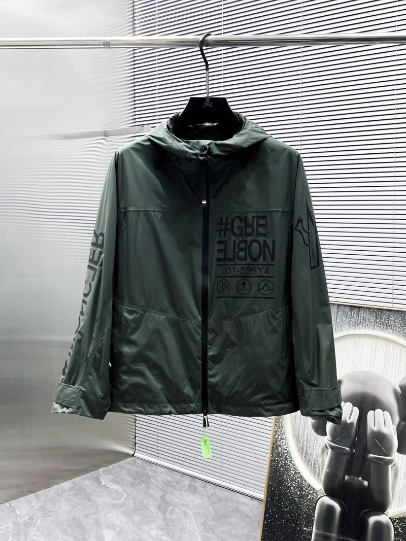 Moncler Outwear Minimalist 141552
