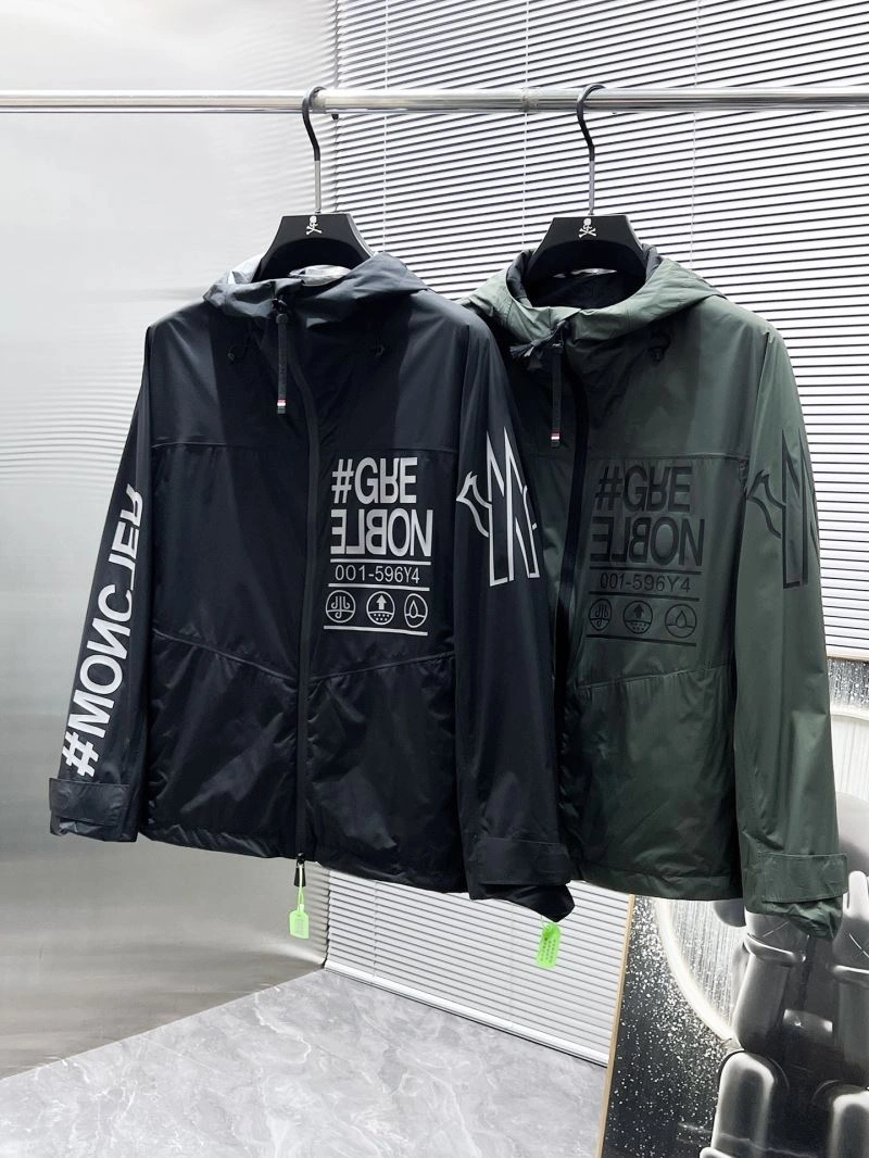 Moncler Outwear Minimalist 141552