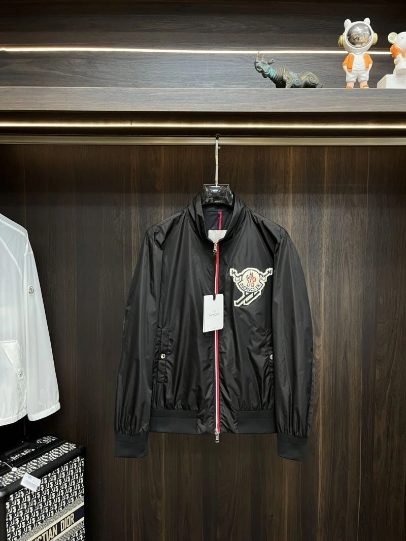 ZipUp Moncler Outwear 141548