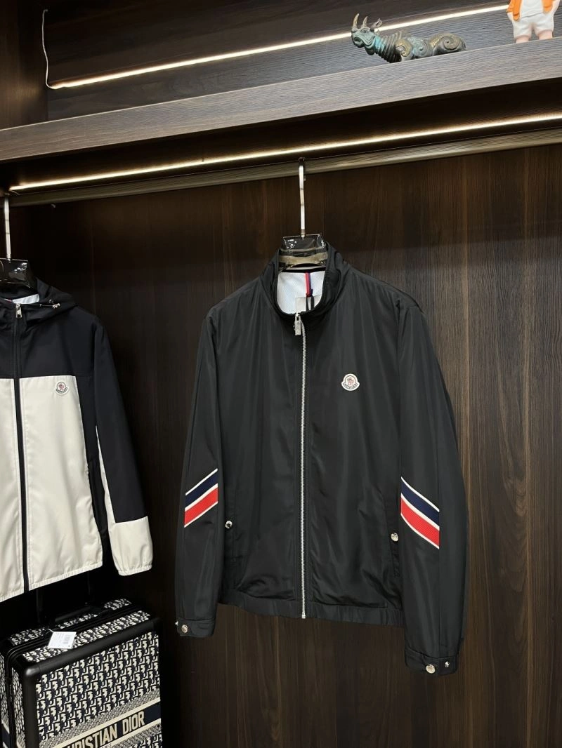 Moncler Outwear WaterResistant 141546