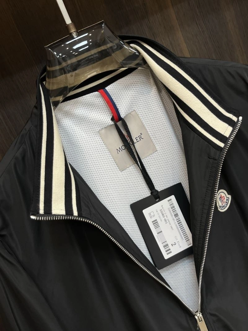 Moncler Outwear WaterResistant 141546