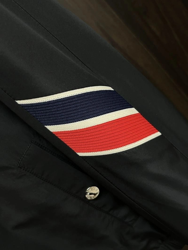 Moncler Outwear WaterResistant 141546