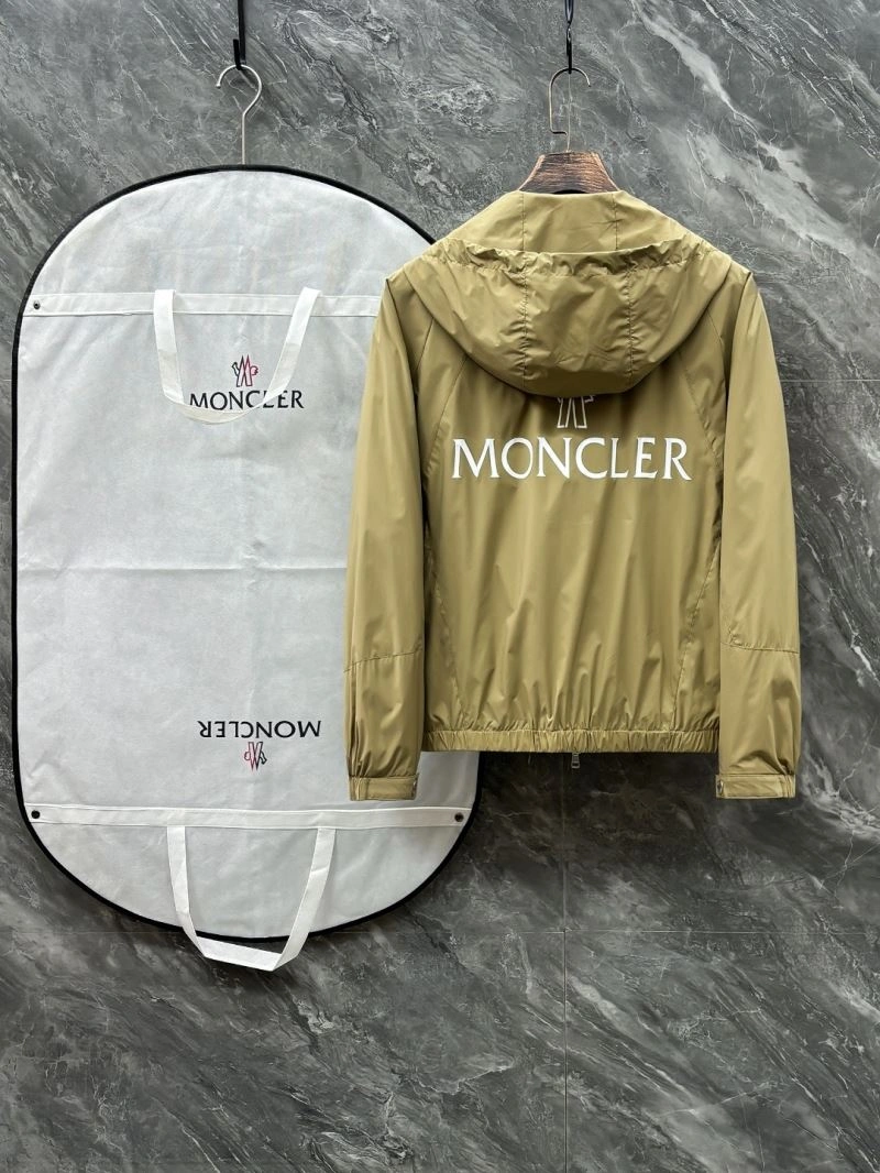 Moncler Outwear Unisex 141544