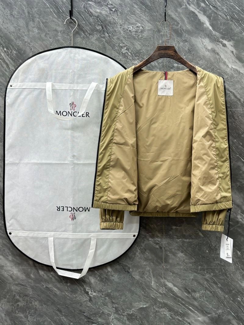 Moncler Outwear Unisex 141544