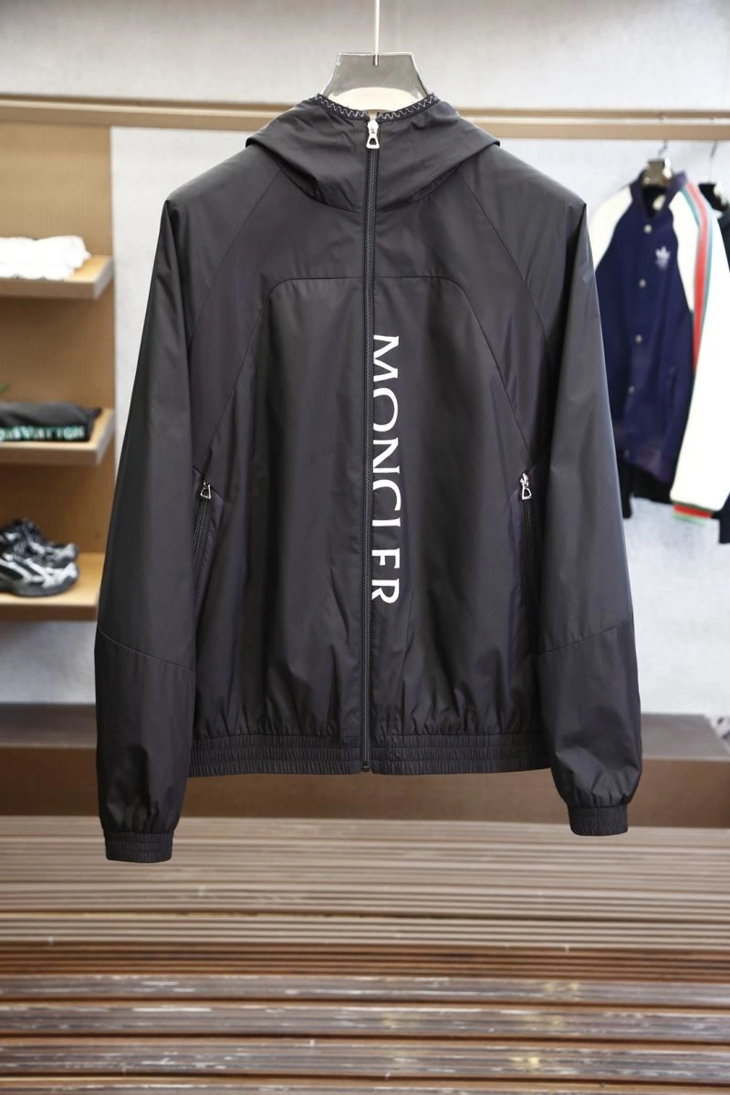 Supportive Moncler Outwear 141545