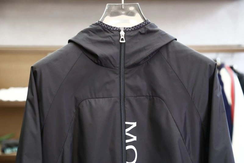Supportive Moncler Outwear 141545