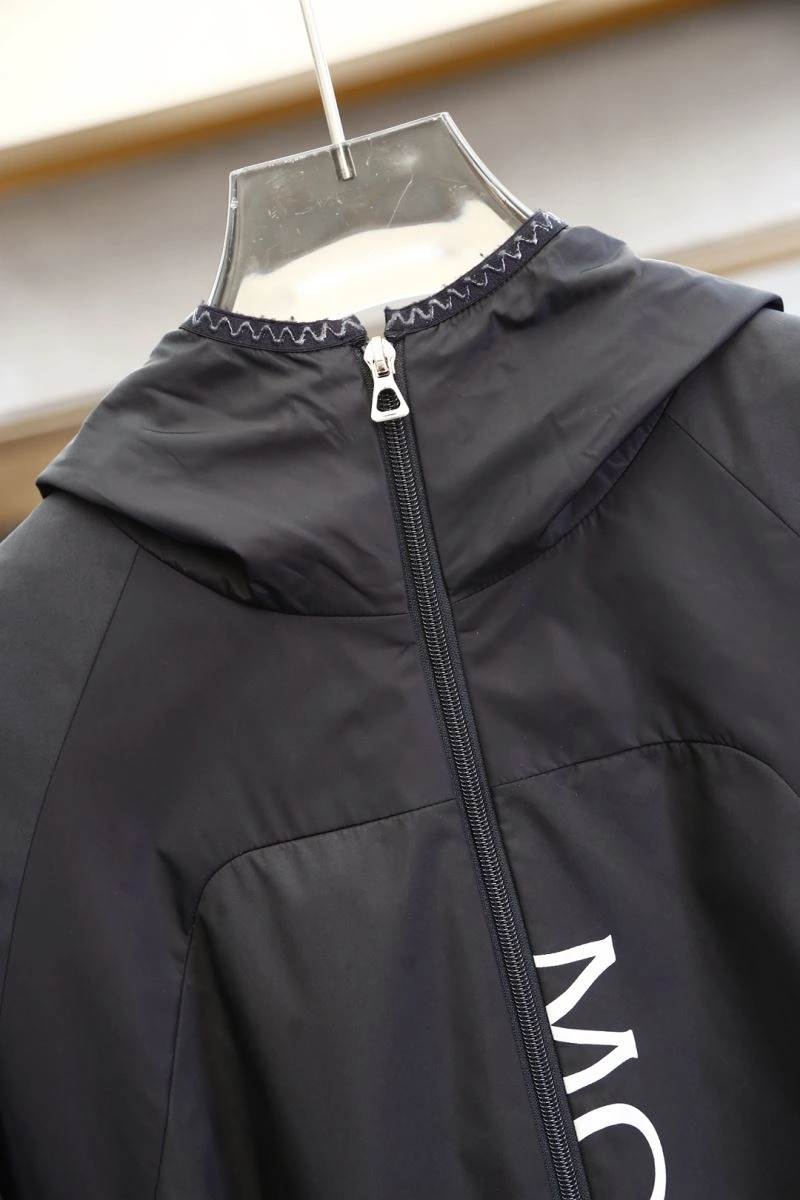 Supportive Moncler Outwear 141545
