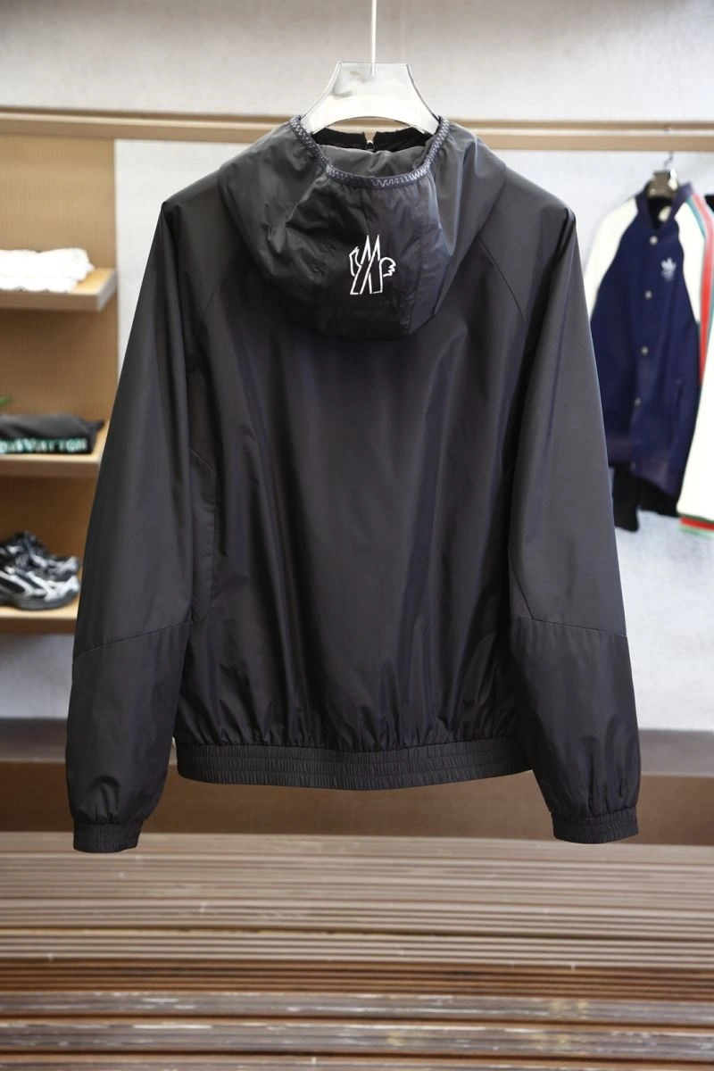 Supportive Moncler Outwear 141545