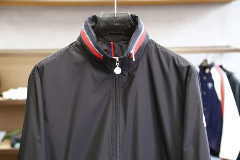 Moncler Outwear Bold 141542