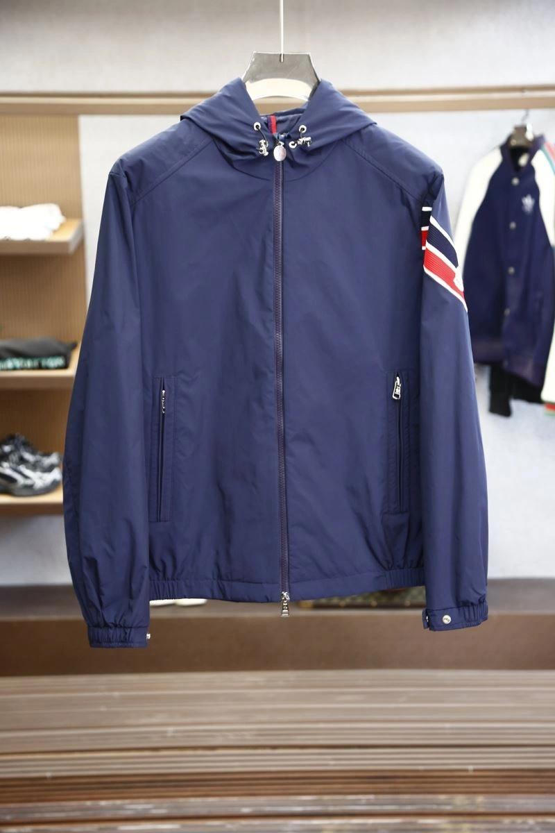 DailyWear Moncler Outwear 141540