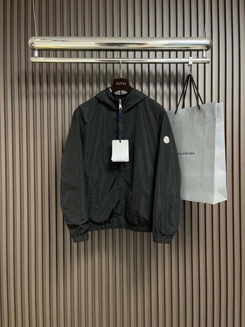 MoistureWicking Moncler Outwear 141536