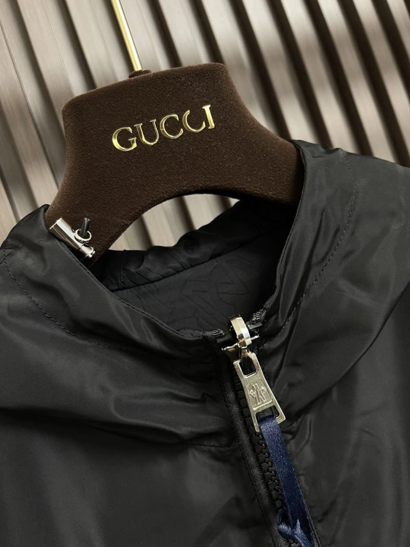 MoistureWicking Moncler Outwear 141536