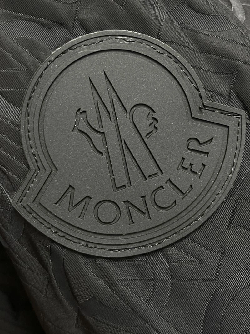 MoistureWicking Moncler Outwear 141536