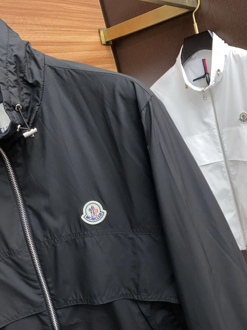 Stretchable Moncler Outwear 141530