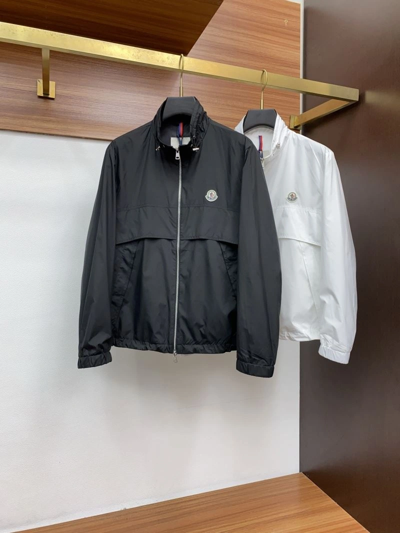 Stretchable Moncler Outwear 141530