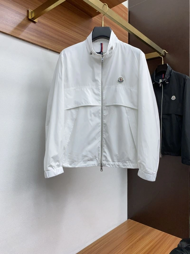 Resilient Moncler Outwear 141529