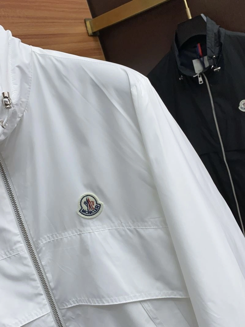 Resilient Moncler Outwear 141529