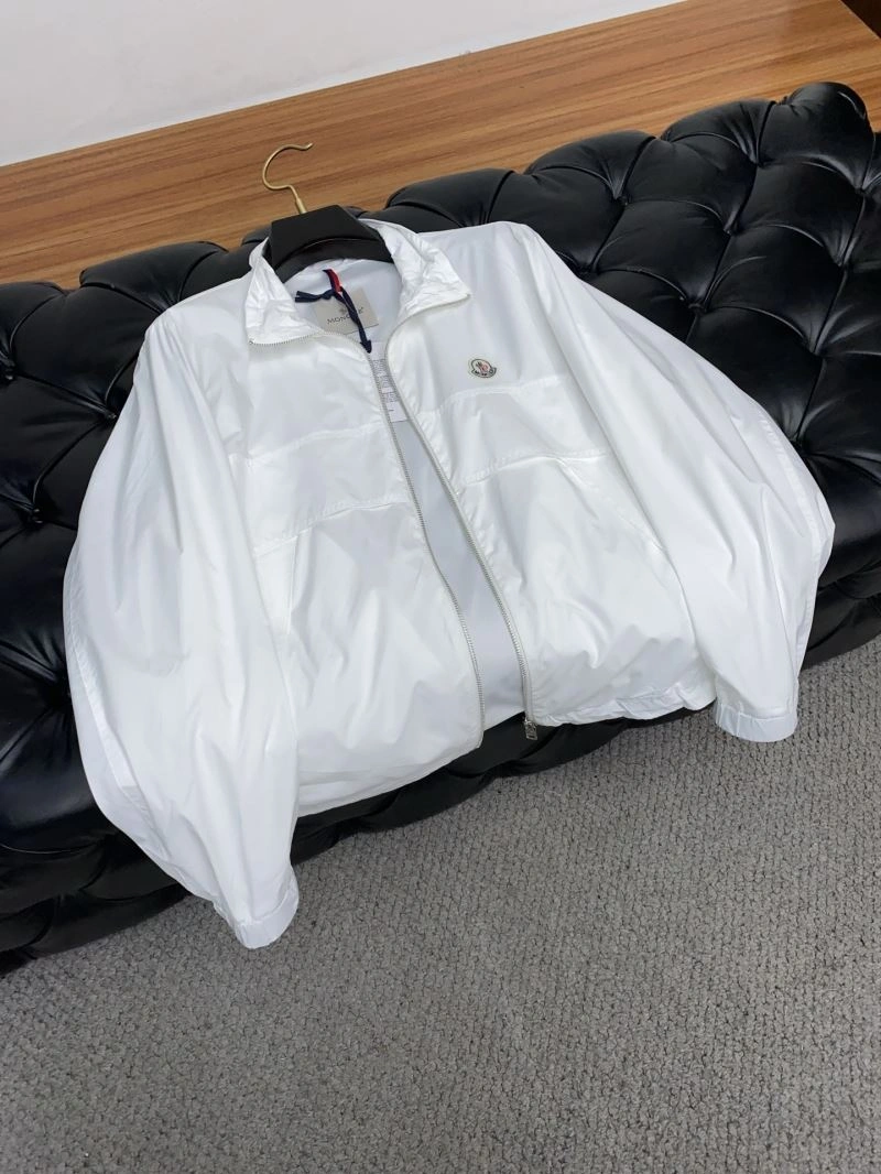 Resilient Moncler Outwear 141529
