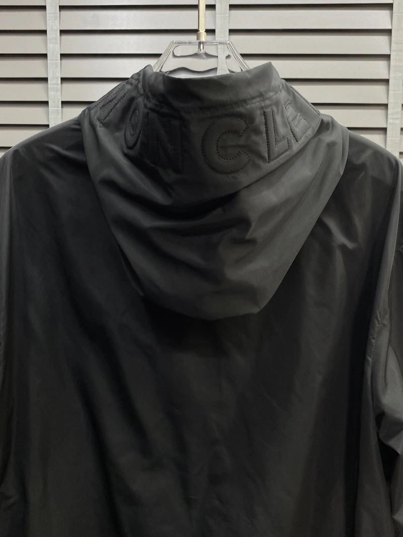 Effortless Moncler Outwear 141534