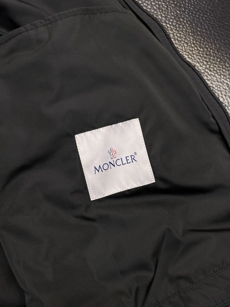 Effortless Moncler Outwear 141534