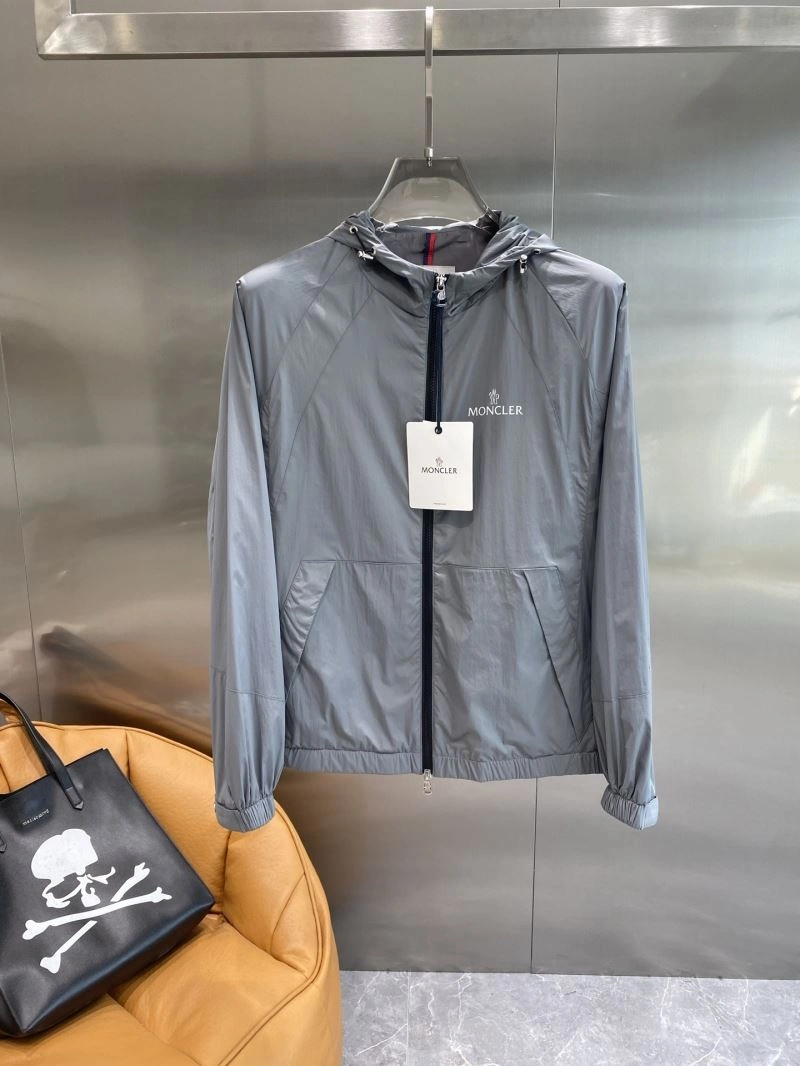Moncler Outwear ComfortFit 141535