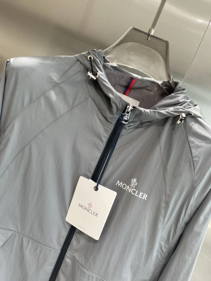 Moncler Outwear ComfortFit 141535