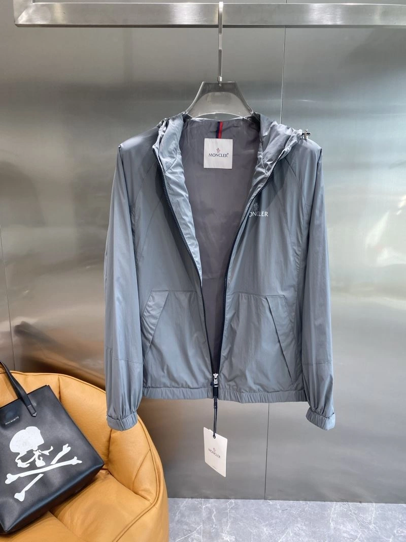 Moncler Outwear ComfortFit 141535