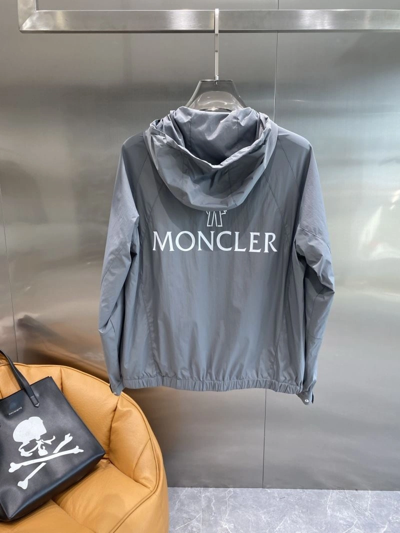 Moncler Outwear ComfortFit 141535