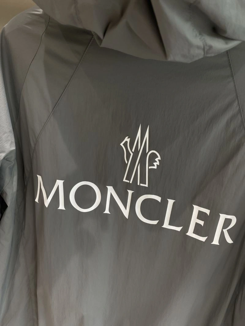 Moncler Outwear ComfortFit 141535