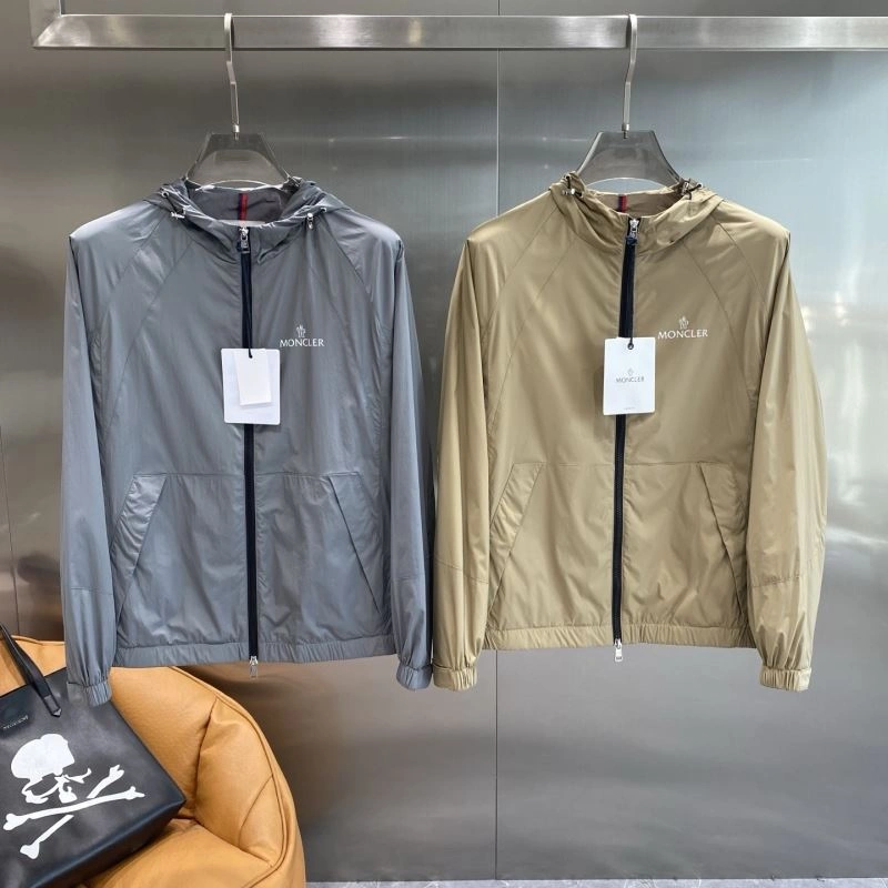 Resilient Moncler Outwear 141524