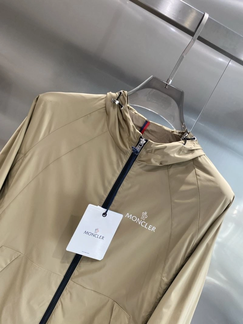 Resilient Moncler Outwear 141524