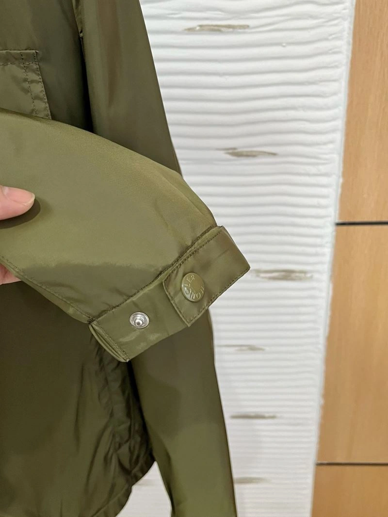 Lightweight Moncler Outwear 141528