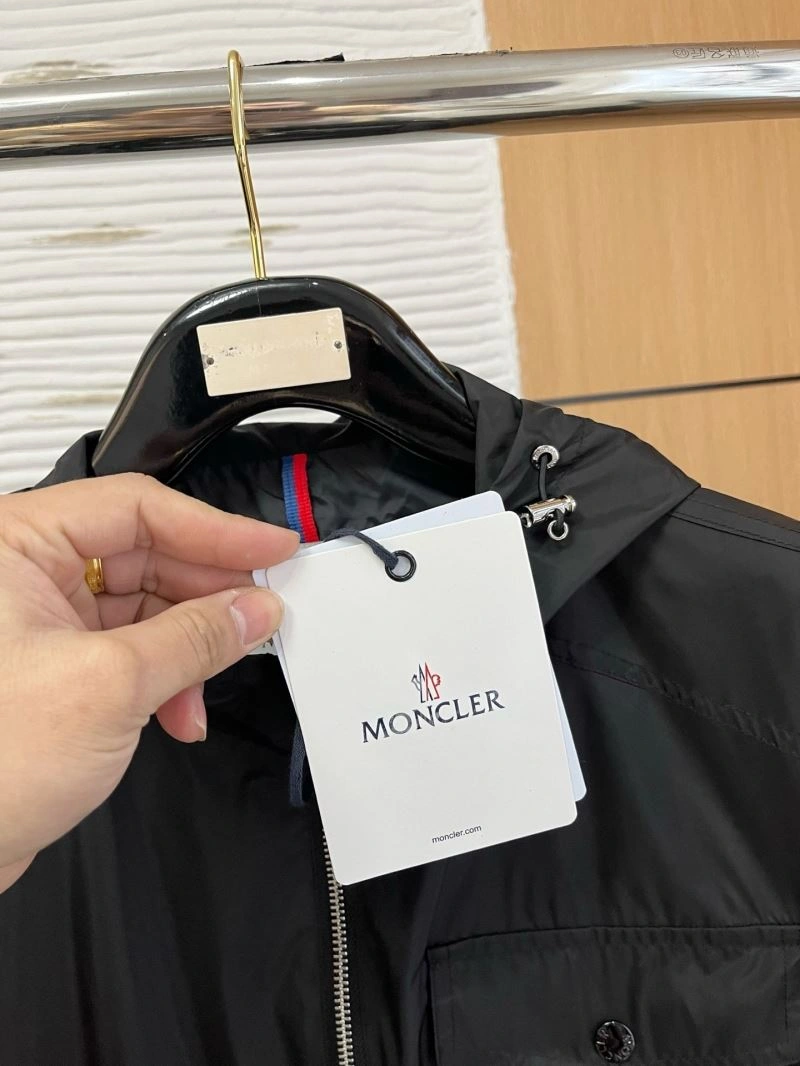 Moncler Outwear OdorResistant 141533