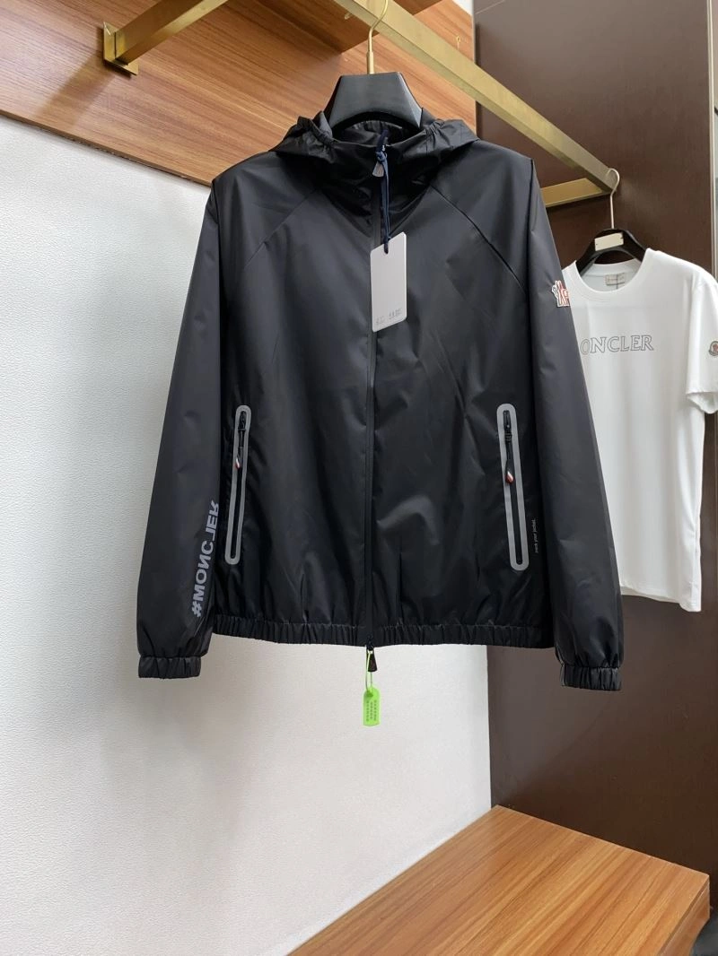 Durable Moncler Outwear 141523