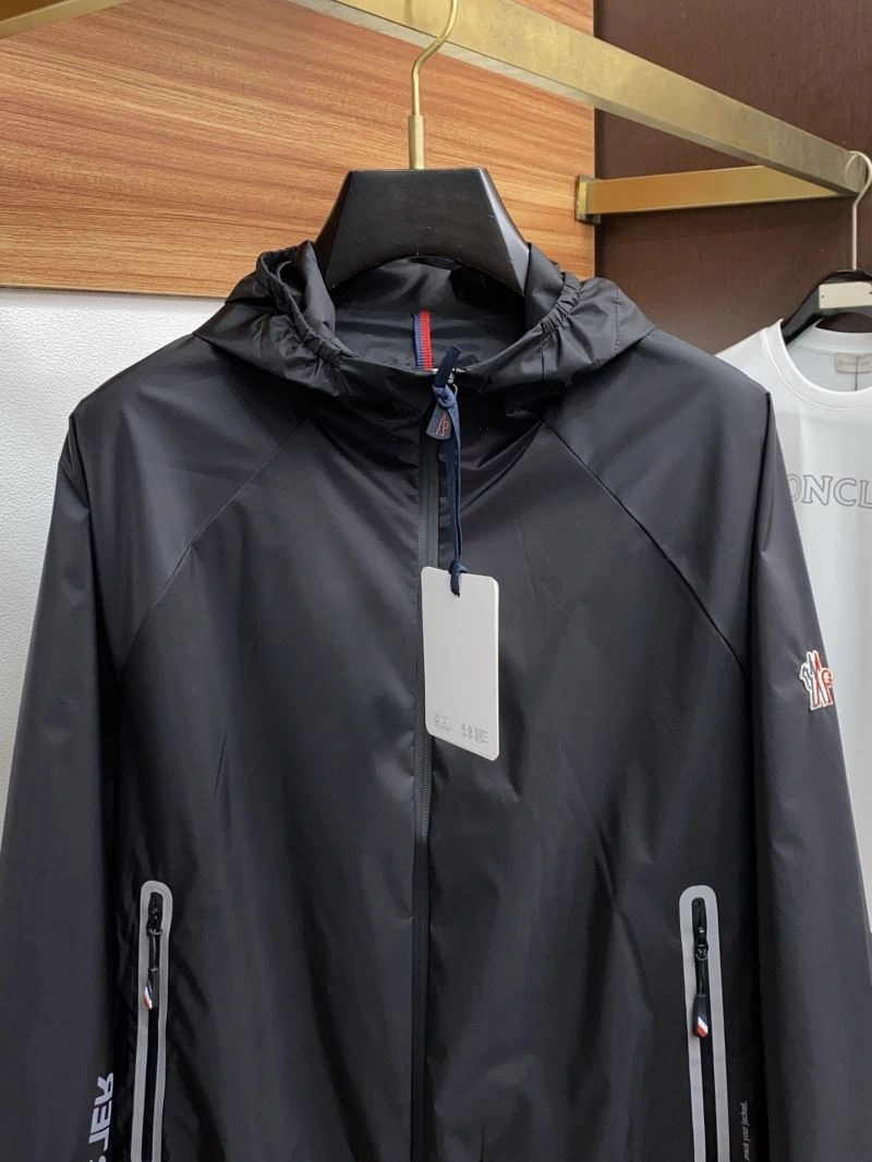 Durable Moncler Outwear 141523