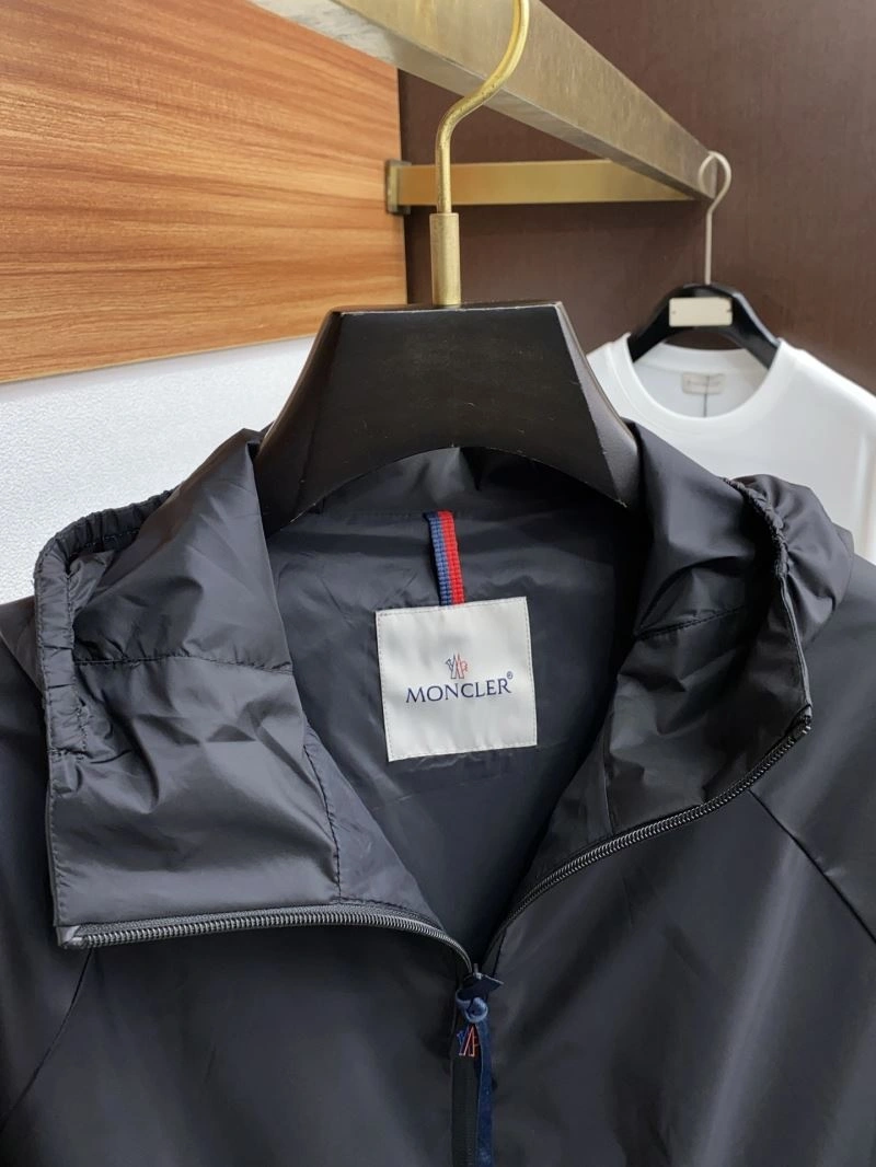 Durable Moncler Outwear 141523