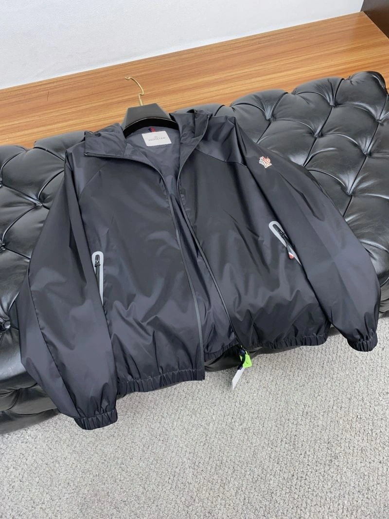 Durable Moncler Outwear 141523