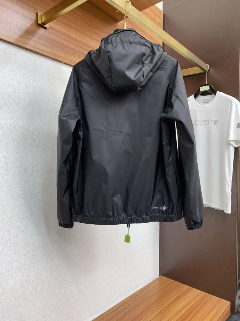 Durable Moncler Outwear 141523