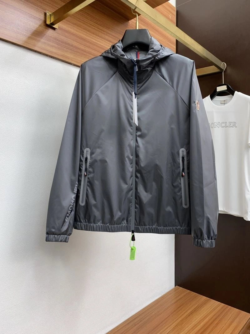 Moncler Outwear UrbanStyle 141526